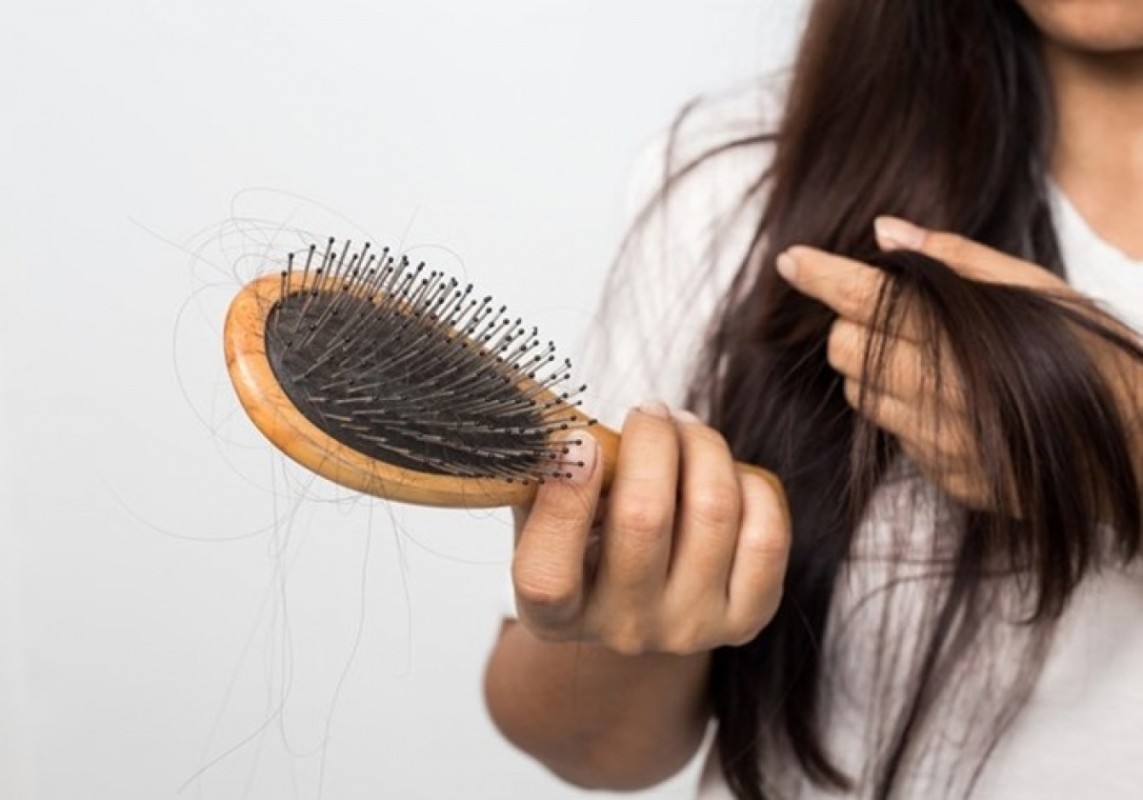 Cách Chăm Sóc Tóc Khô Và Gãy Rụng Hiệu Quả 1